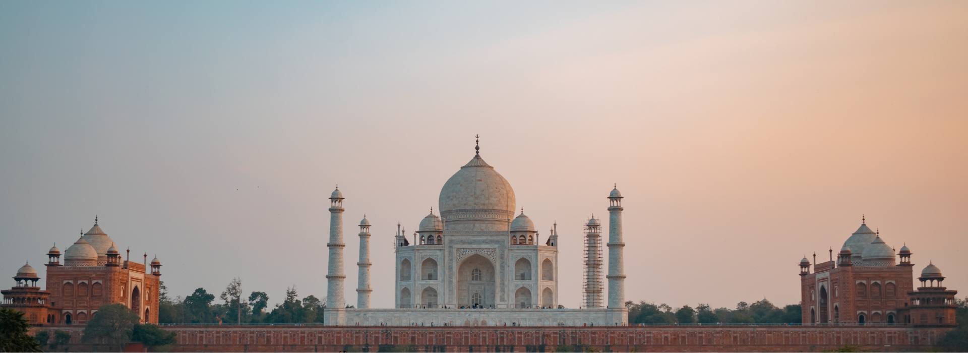 Taj Mahal at dusk