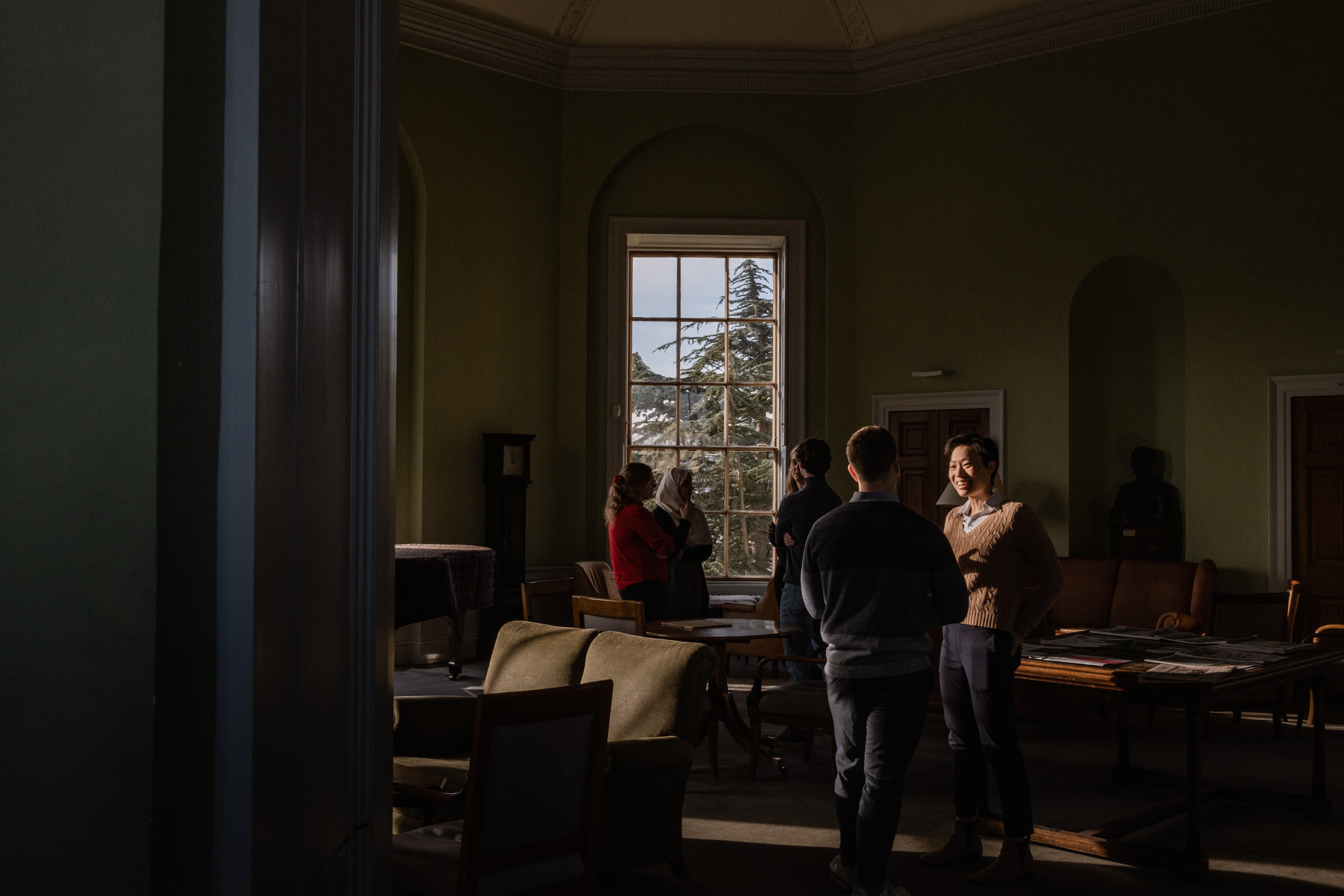 Scholars in dicussion at Rhodes House