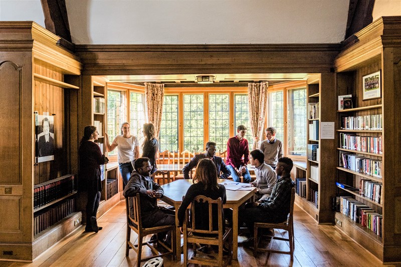 Scholars In Rosebery Lighter