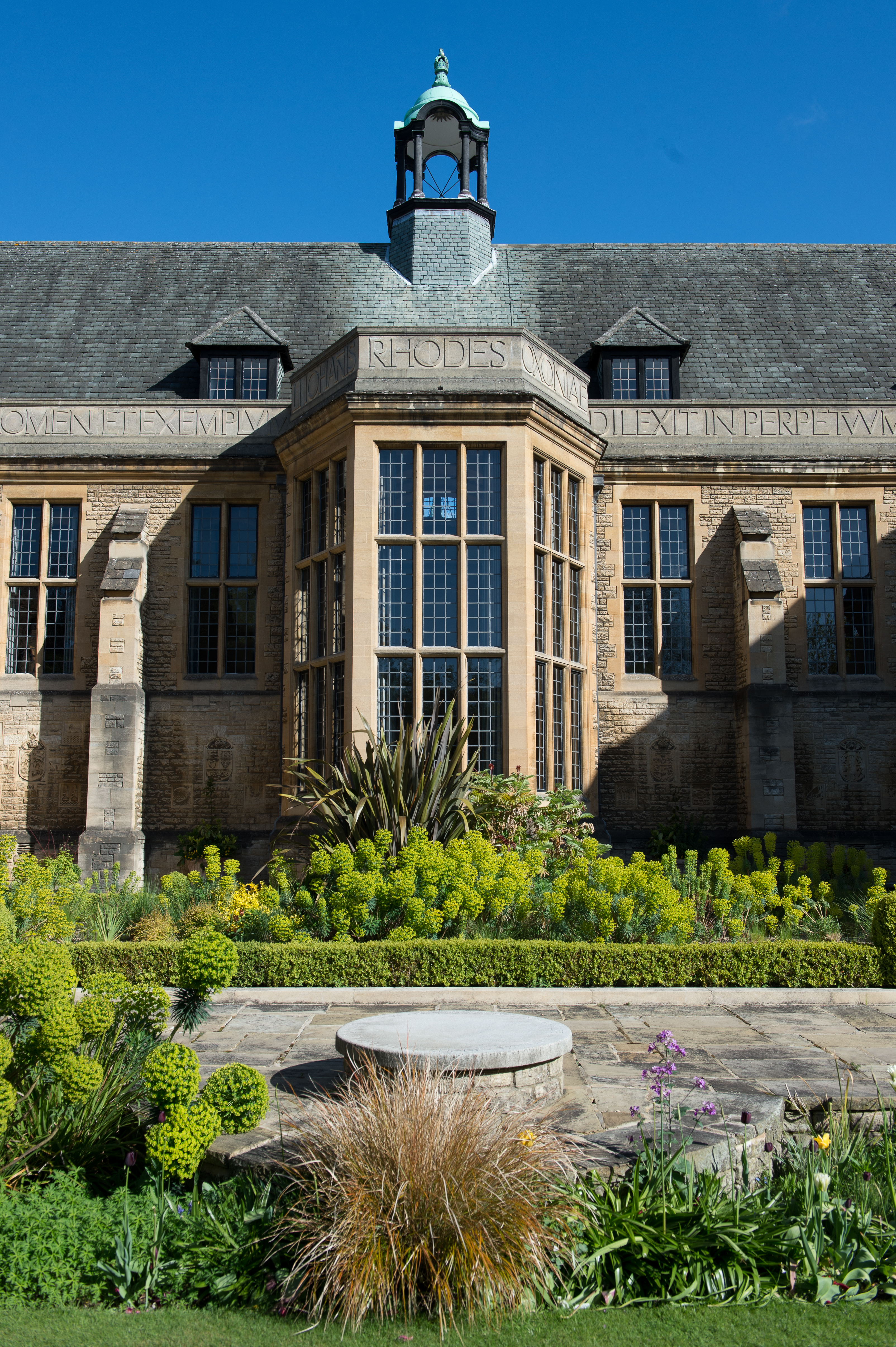 Rhodes House Courtyard before Big Build