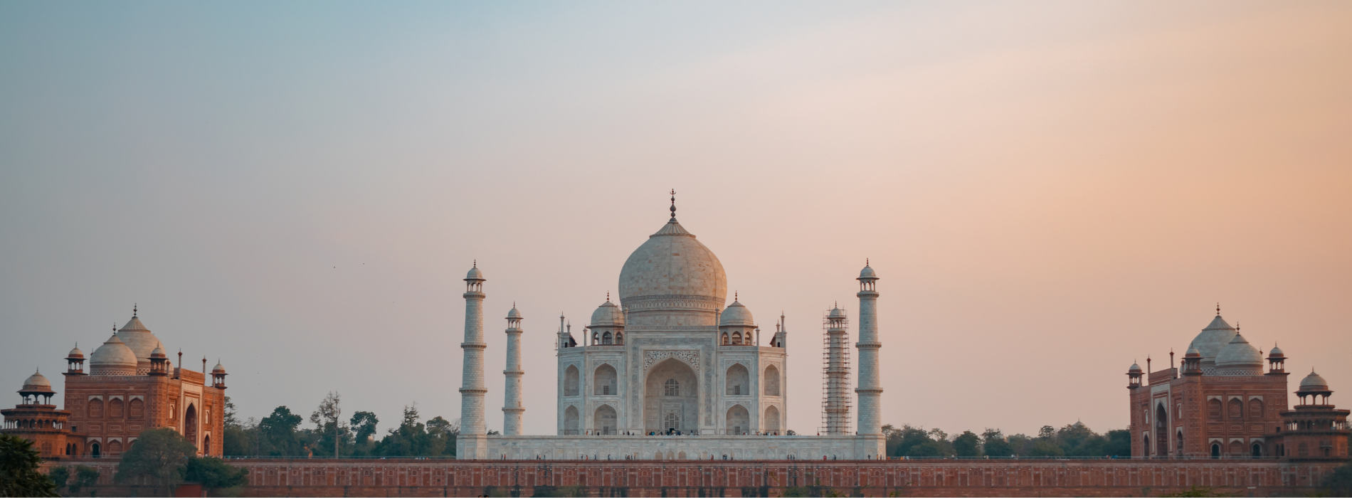 Taj Mahal at dusk