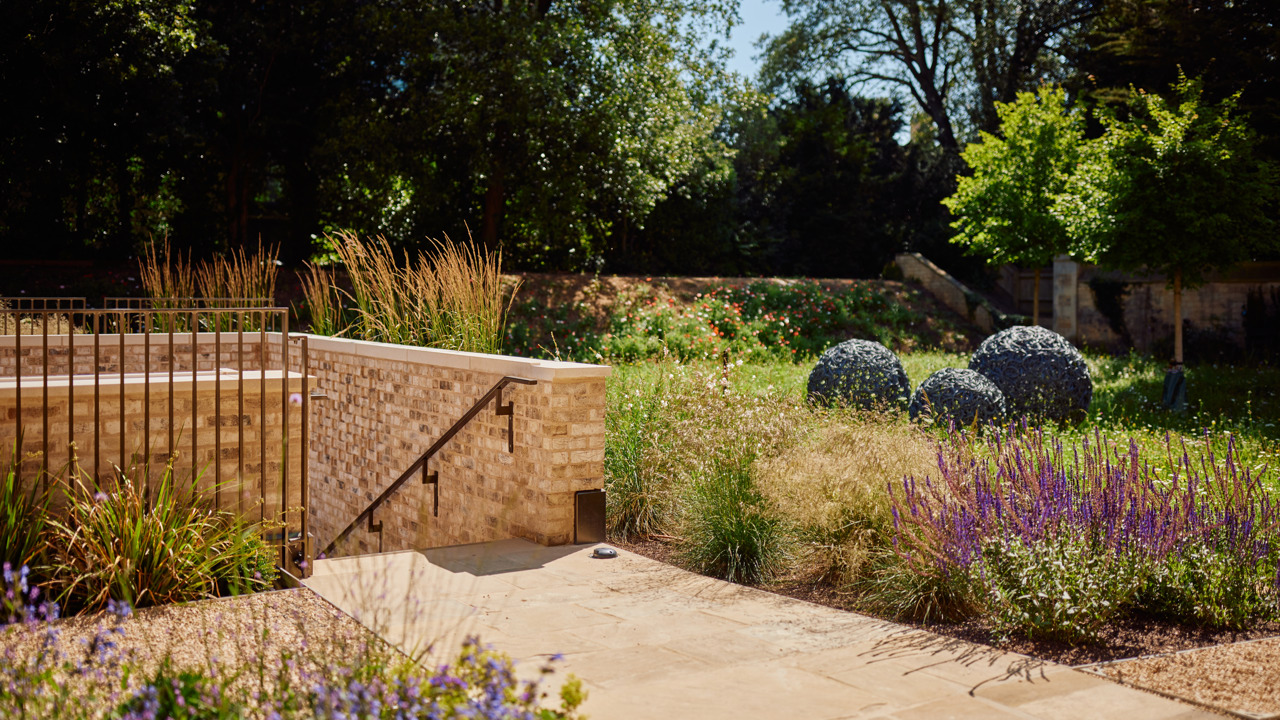 Image of Gogel Garden greenery leading to staircase