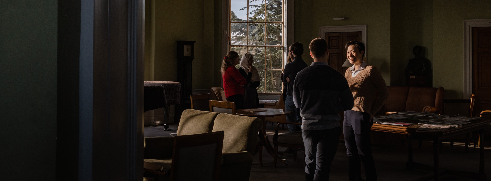 Scholars in dicussion at Rhodes House