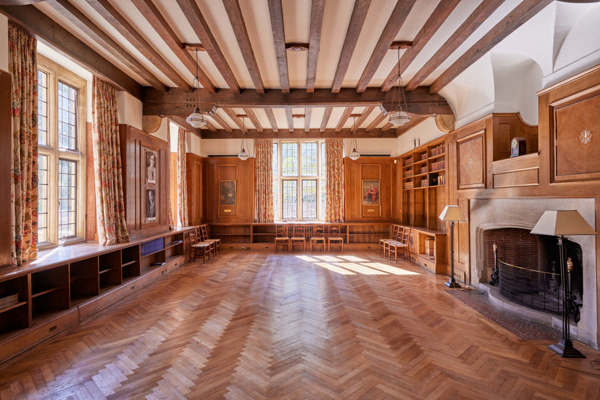 Beit Room with no furniture