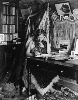 Makereti at her desk