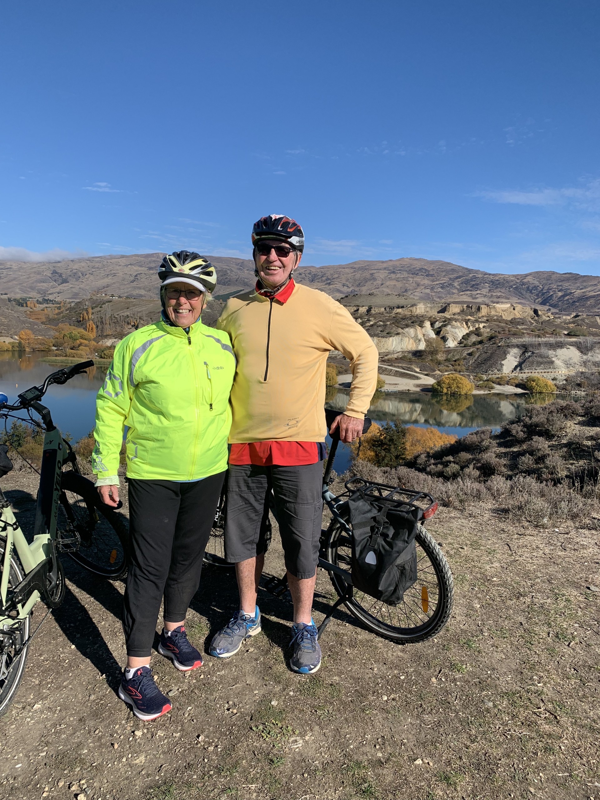 Photo 1 Cycling Lake Dunstan 2023